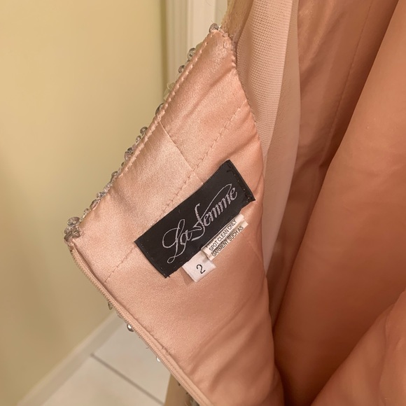 La Femme Prom / Formal Dress - Picture 10 of 10